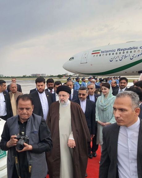 ابراهیم رئیسی: به دلایلی نتوانستم در اجتماع عمومی در پاکستان سخنرانی کنم