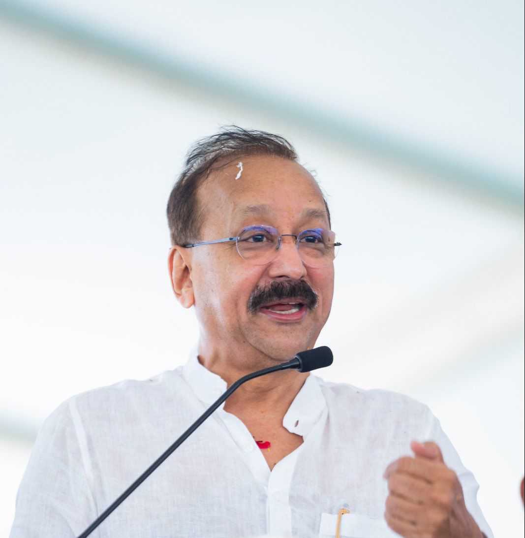 یک سیاستمدار سرشناس هندی در مُمبی به ضرب گلوله کشته شد