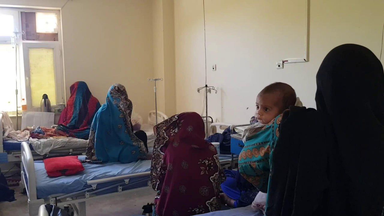 اروزګان یوه ښځینه ډاکتره لري او د دغه ولایت مېرمنې د ښځينه ډاکټرانو له کمښته شکایت کوي