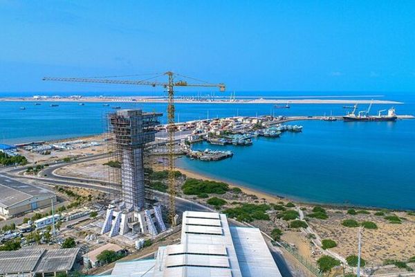 طالبان وايي چابهار بندر د افغانستان د لومړي ترانزیټي انتخاب په توګه تعقیبوي