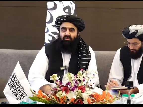 متقي په هند کې د افغان بندیانو د ستونزو حل لپاره له هندي چارواکو سره خبرې کړې دي