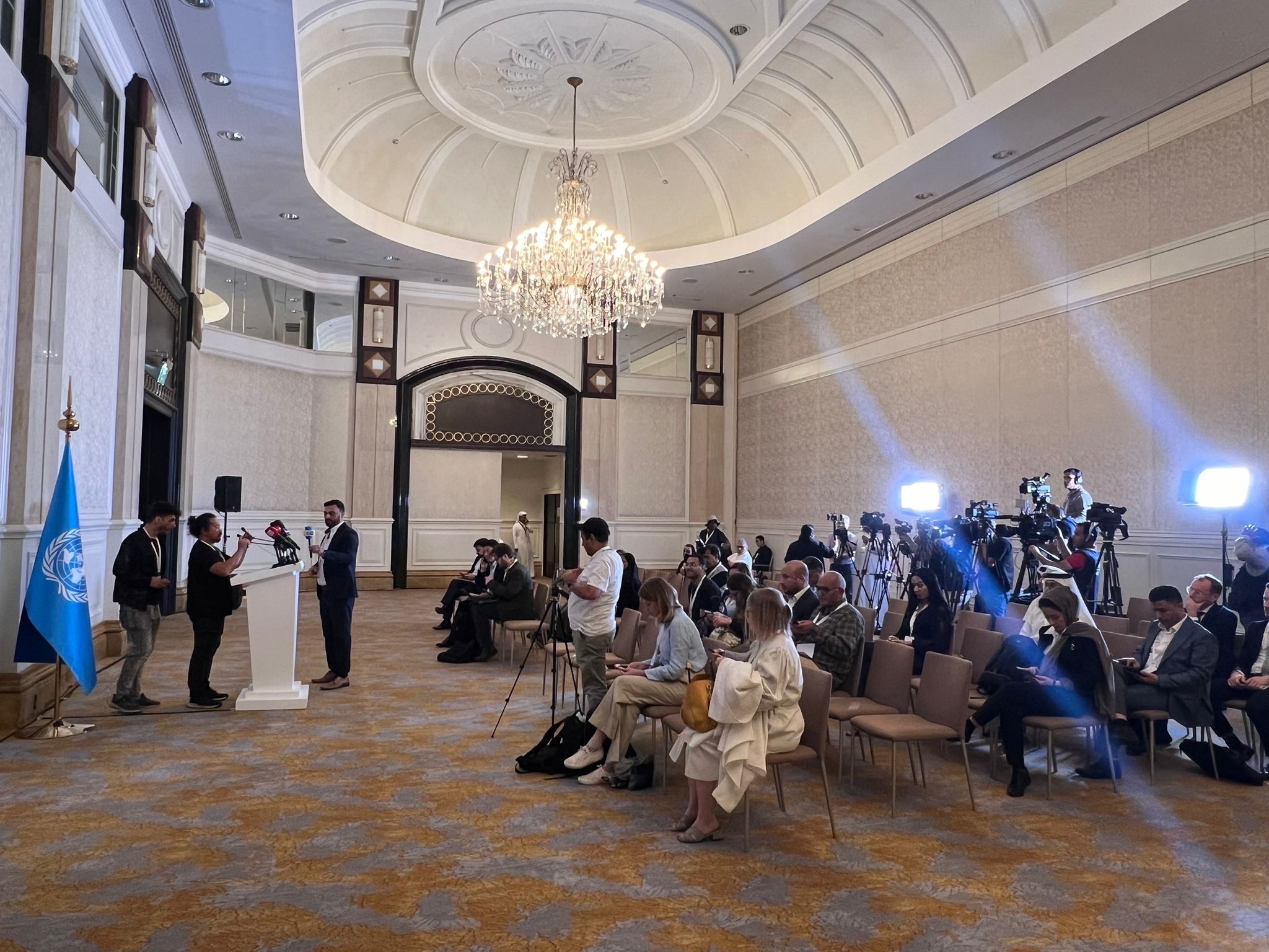 کرن ډېکر: نړۍ د طالبانو پر وړاندې له خپل دریځ څخه یوه ذره هم نه ده په شا شوې