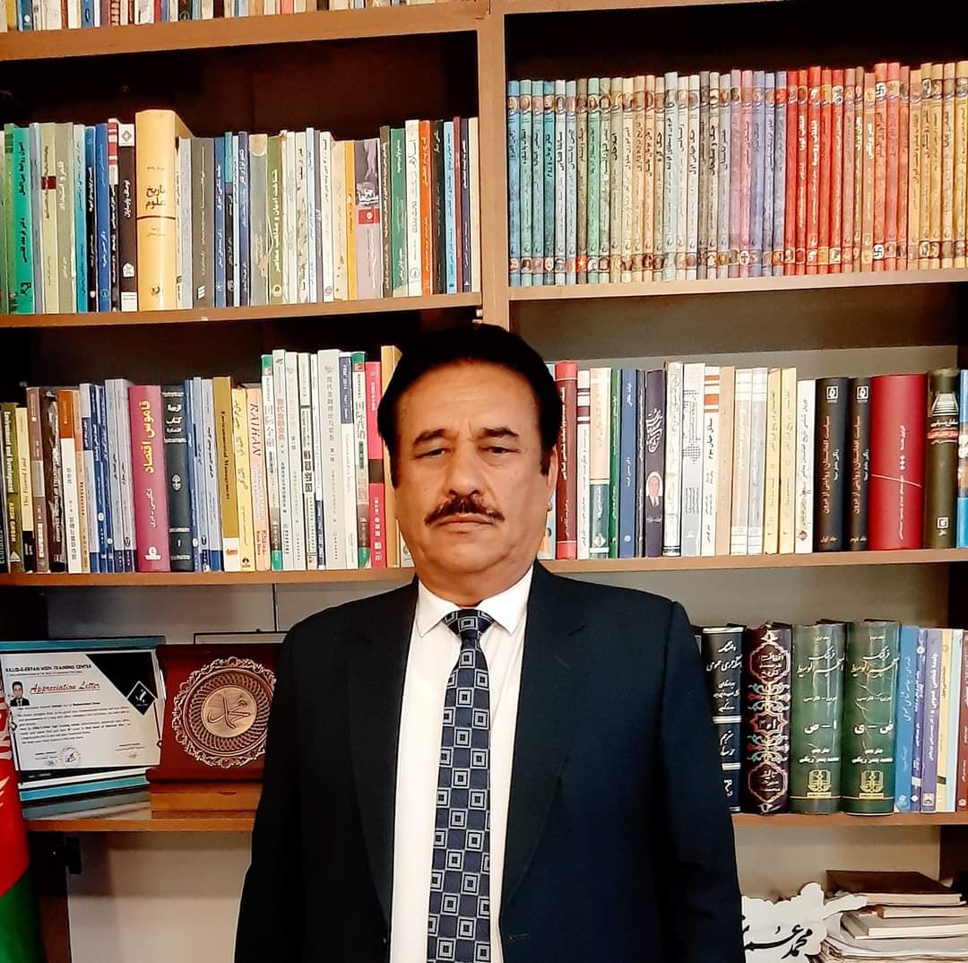 خانواده محمدعمر نهضت از بازداشت این کارشناس سیاسی به دست استخبارات طالبان خبر داد