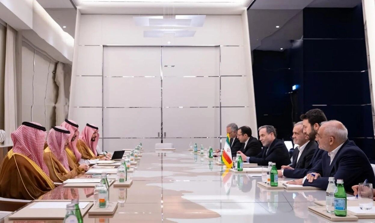 رئيس‌جمهور ایران با وزیر خارجه عربستان سعودی در دوحه دیدار کرد