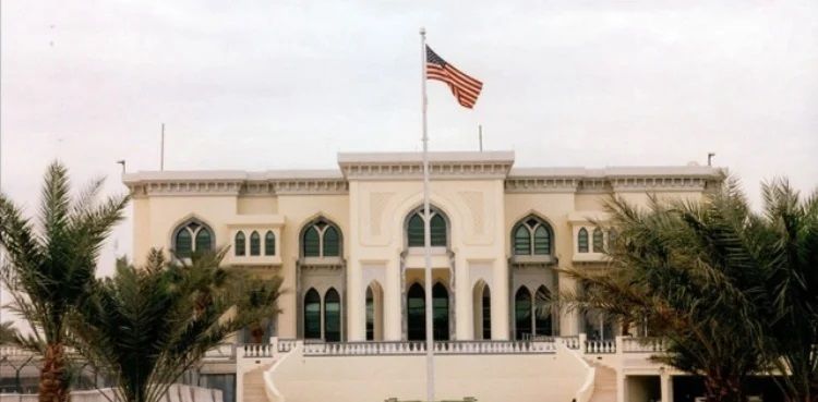 په دوحه کې د امریکا سفارت خپلو کار کونکو ته خوندي ځای کې د پاتې کیدلو امر کړی