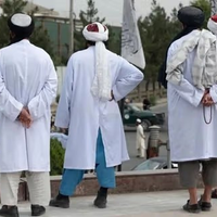 طالبان وایي، په بلخ او بامیان کې یې دوه کوډګر نیولي دي