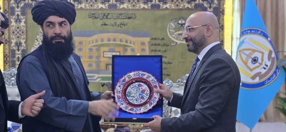 په کابل کې د ترکیې سفیر د طالبانو د بلخ له والي سره پر اقتصادي اړیکو غږېدلی