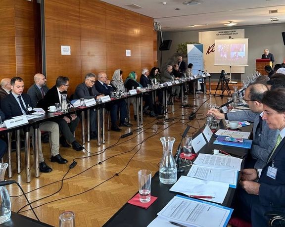 په ویانا کې د طالبانو د مخالفانو غونډه پیل شوه