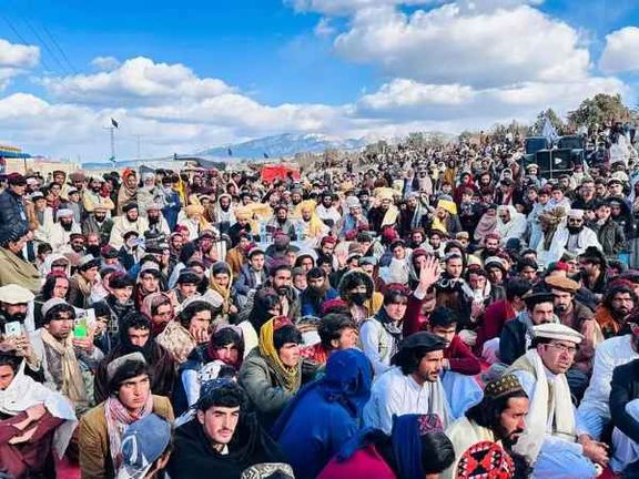 منظور پشتین میگوید به زودی گام بزرگی را برای اتحاد مناطق اطراف دیورند برمیدارد