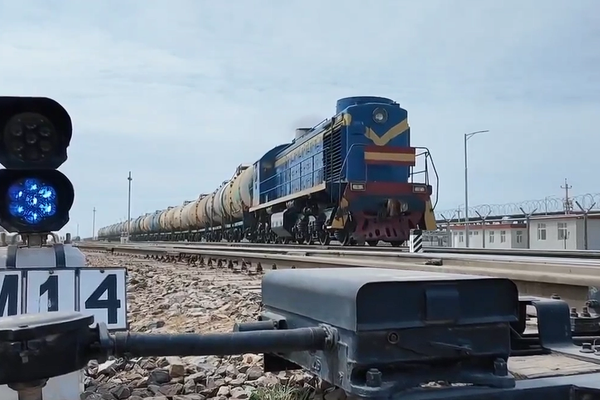 ازبکستان د سوداګرۍ د ودې په موخه د افغانستان د اورګاډي پټلۍ ظرفیت پراخوي