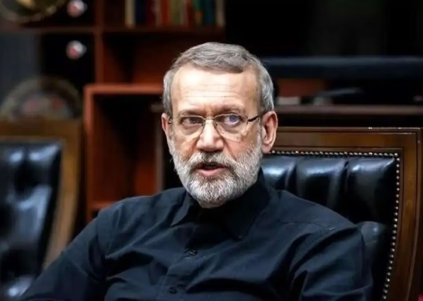 إيران تعيّن علي لاريجاني أمينًا عامًا للمجلس الأعلى للأمن القومي