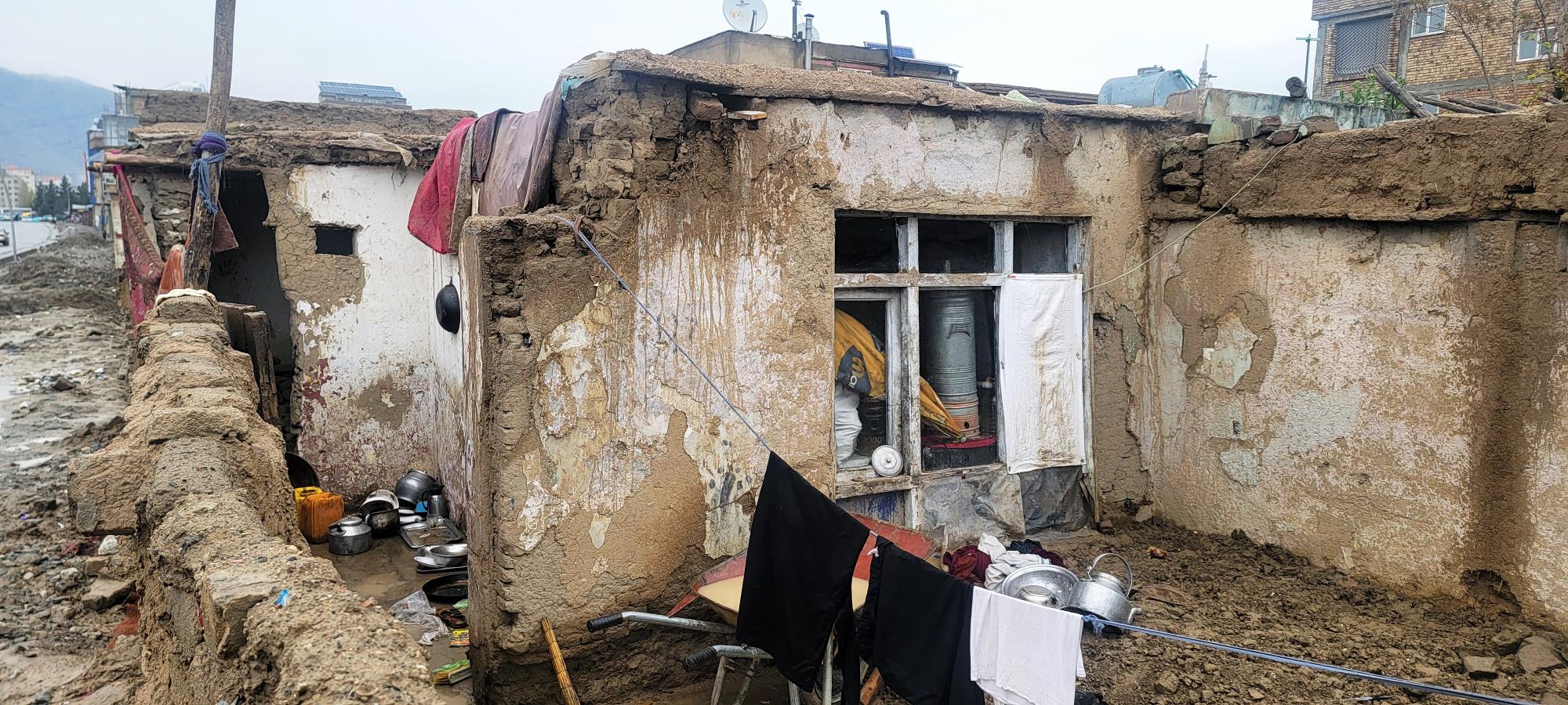 ملګري ملتونه: ۴،۲ میلیونه افغانان بیړنیو استوګنځایونو او غیرخوراکي توکو ته اړ دي