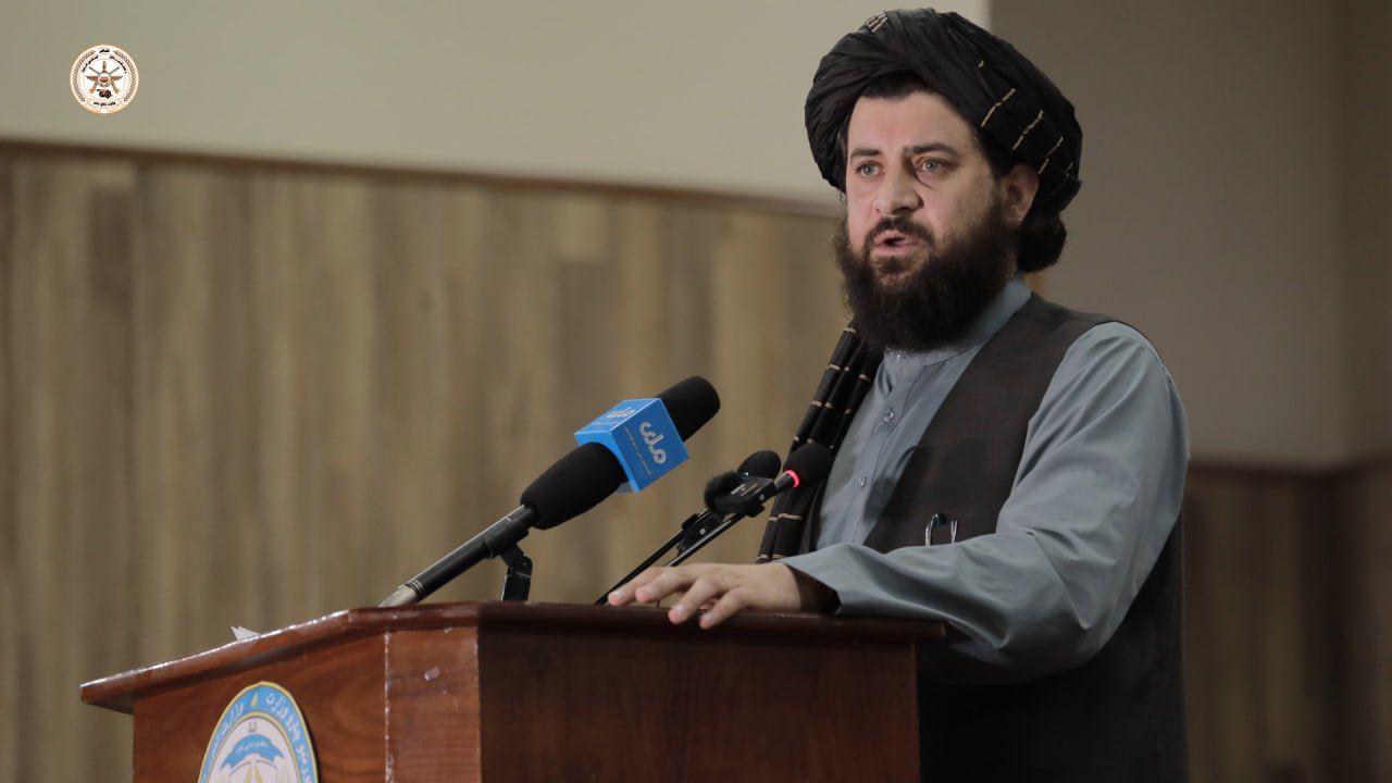 وزیر دفاع طالبان: کنترول حریم هوایی را به دست می‌گیریم