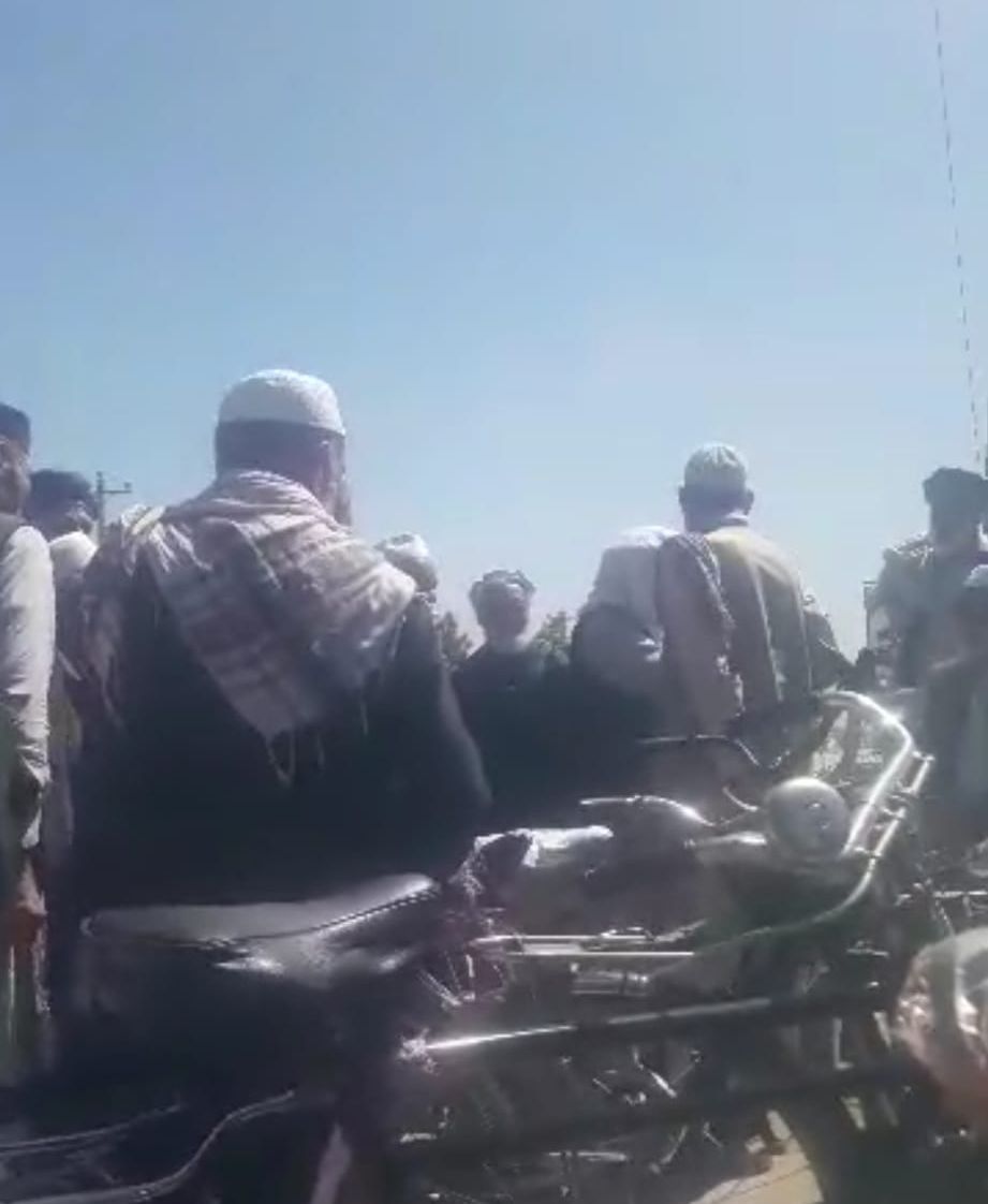 بازنشستگان در اعتراض به پرداخت‌نشدن حقوق خود در مقابل دفتر یوناما در کابل تجمع کردند