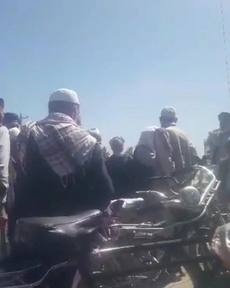 بازنشستگان در اعتراض به پرداختنشدن حقوق خود در مقابل دفتر یوناما در کابل تجمع کردند