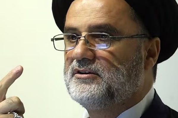 ایراني چارواکی: ټرمپ ته مو ویلي چې که کومه تېروتنه وکړي تر ۴ زره کسانو به یې ووژنو