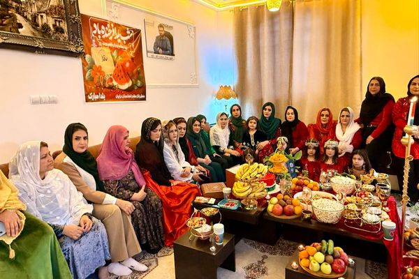 زنان معترض با گرامیداشت شب یلدا بر ایستادگی در برابر تبعیض و بیعدالتی تاکید کردند