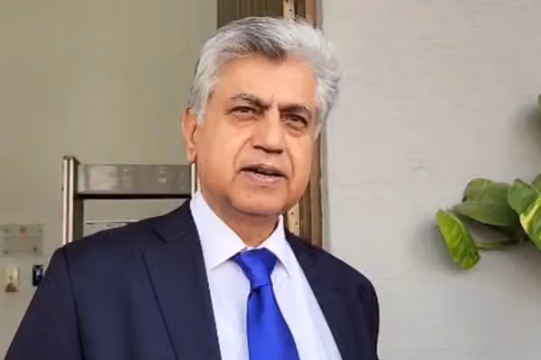 د پاکستان د ولسمشر ویاند: اسلاماباد به د طالبانو له «پاروونکو اقداماتو» اغېزمن نهشي