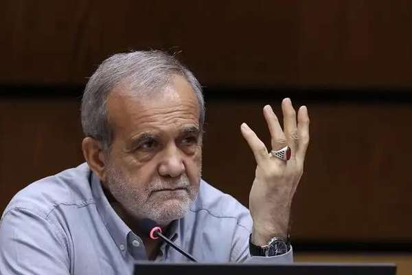پزشکیان: د «دښمنانو» کړنو د خلکو د ستونزو د حل او وضعیت ته د رسېدو مخه نیولې
