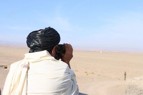 د طالبانو د ۲۱۵ قول اردو چارواکو له ایران سره پر پوله او پر ډیورنډ کرښه له پوستو لېدنه کړې