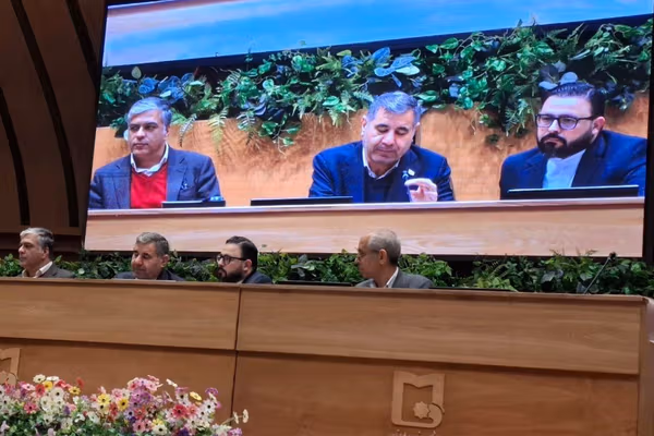 د ایران د ولسمشر سلاکار: له افغانستان او پاکستان سره د ګډ اقتصادي زون جوړولو هڅه کوو