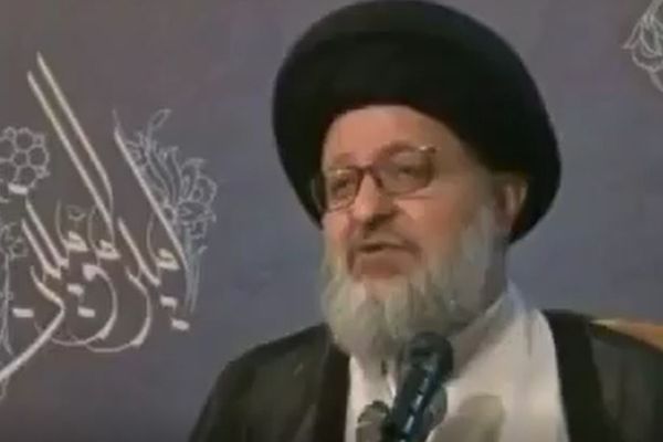 یو ایرانی اخوند: ایراني پوځيان له افغان کډوالو سره د څارویو په څېر چلند کوي