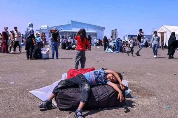 ملګري ملتونه: په تېره یوه اونۍ کې له پاکستان او ایران څخه ۳۵ زره افغان کډوال اخراج شوي