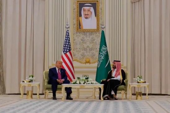 امریکا و عربستان قراردادهای دفاعی به ارزش ۱۴۲ میلیارد دالر امضا کردند