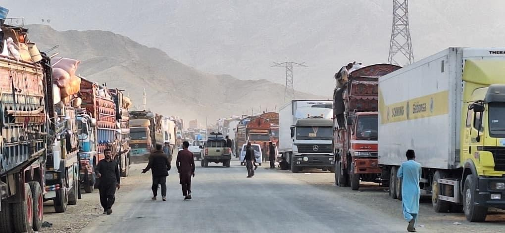 یونېسف: یوازې په څو ورځو کې تر ۲۶زره ډېر افغانان د تورخم له لارې افغانستان ته ستانه شوي دي