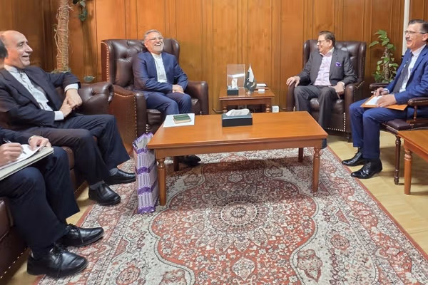 Iran, Pakistan Discuss Threat From Afghanistan-Based Militants