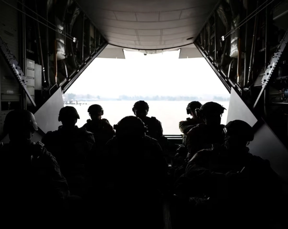 نیویارک تایمز: ترامپ اعزام کماندو برای حمله به برخی اهداف نظامی در ایران را بررسی میکند