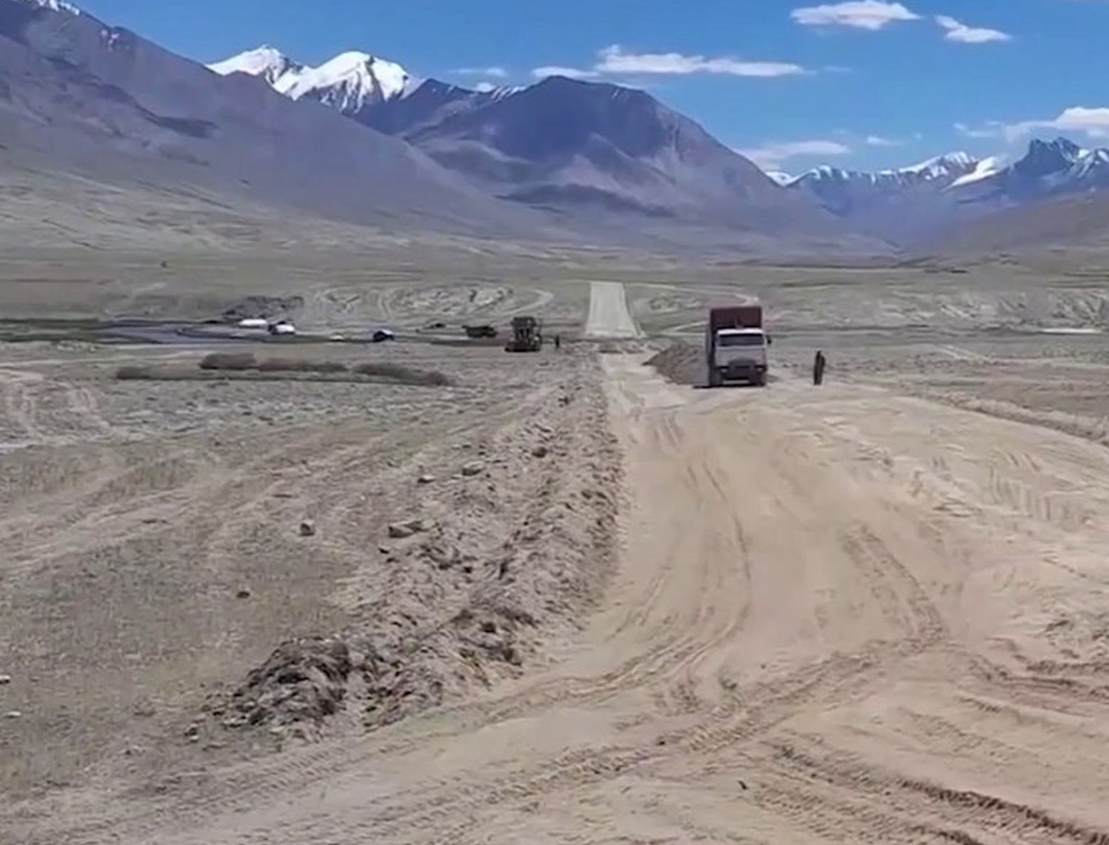 طالبان: د واخان دهلېز د لومړي فاز چارې ۶۰ او د دویم فاز ۷۰ سلنه بشپړې شوې