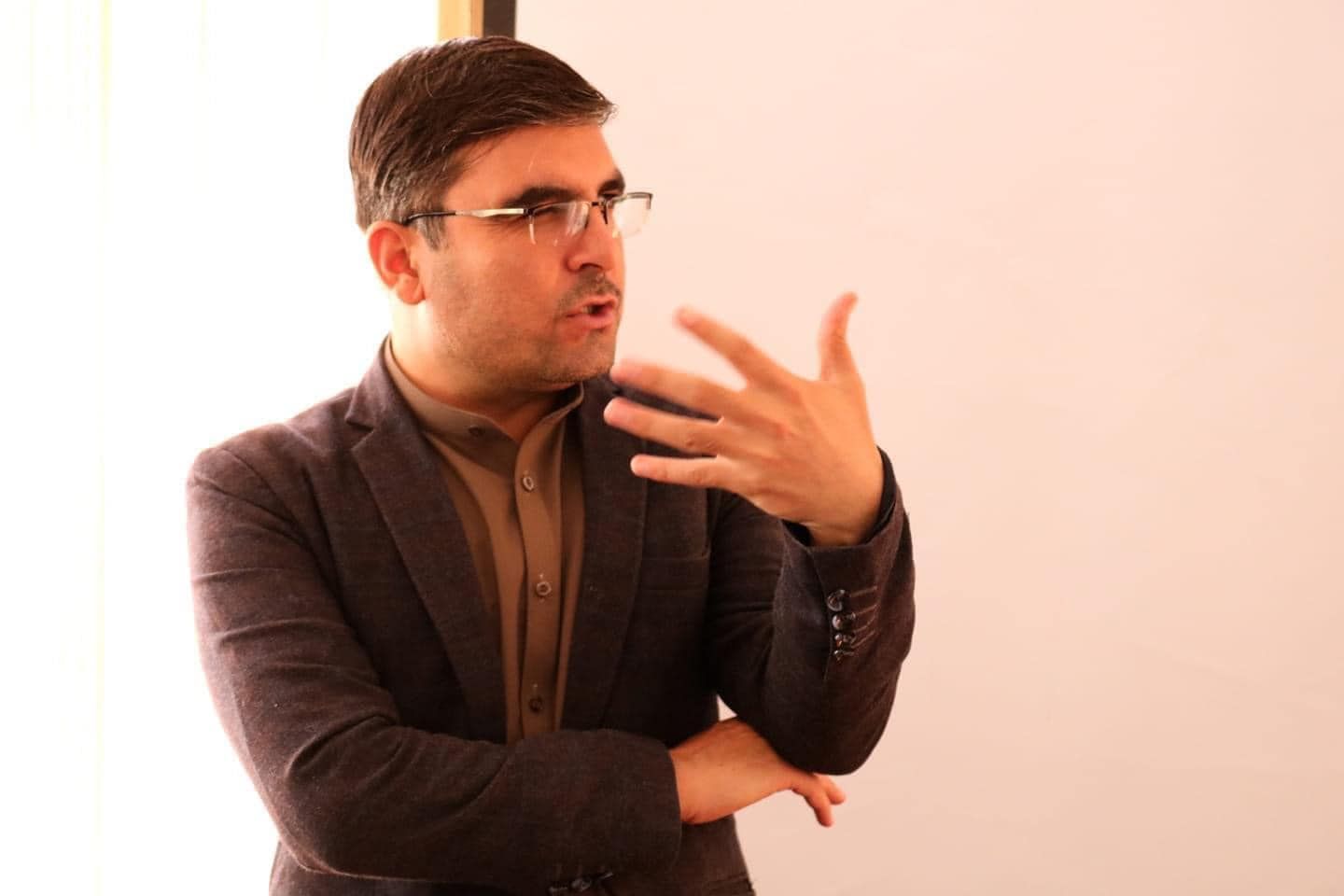 د رسول پارسي له نیول کېدو دوه سوه ورځې تېرېږي، خو نړۍواله ټولنه لاهم چوپه خوله ده