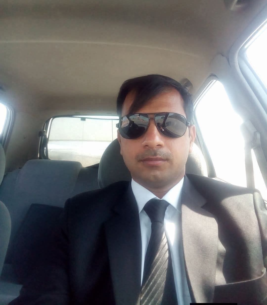 په خیبر پښتونخوا کې  وسله‌والو یو مشهور وکیل کاظم رضا تښتولی دی