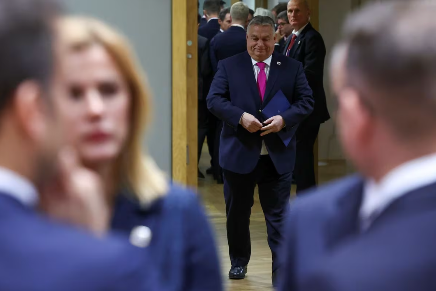 د هنګري لومړی وزیر: د اروپاي ټولنې په سرمشریزه کې د اوکراین پر غړیتوب بحث نه کوو