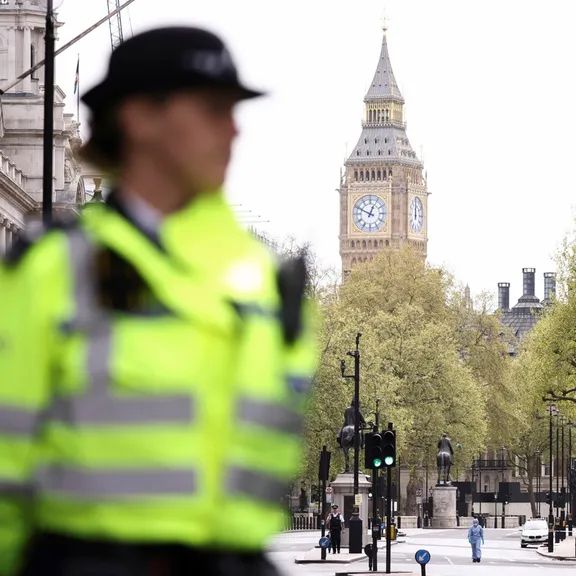 پارلمان بریتانیا می‌گوید این کشور با تهدیدی فزاینده و غیرقابل پیش‌بینی ایران مواجه است