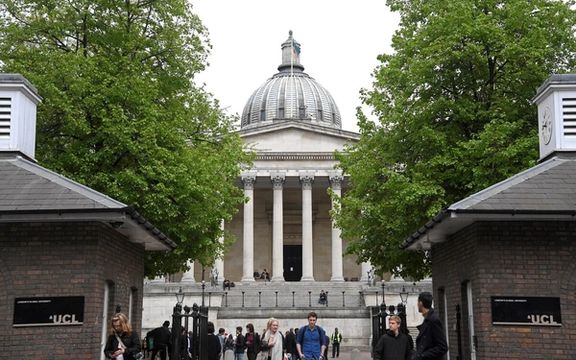 برخی از دانشگاههای بریتانیا پذیرش دانشجویان افغان را متوقف کردند