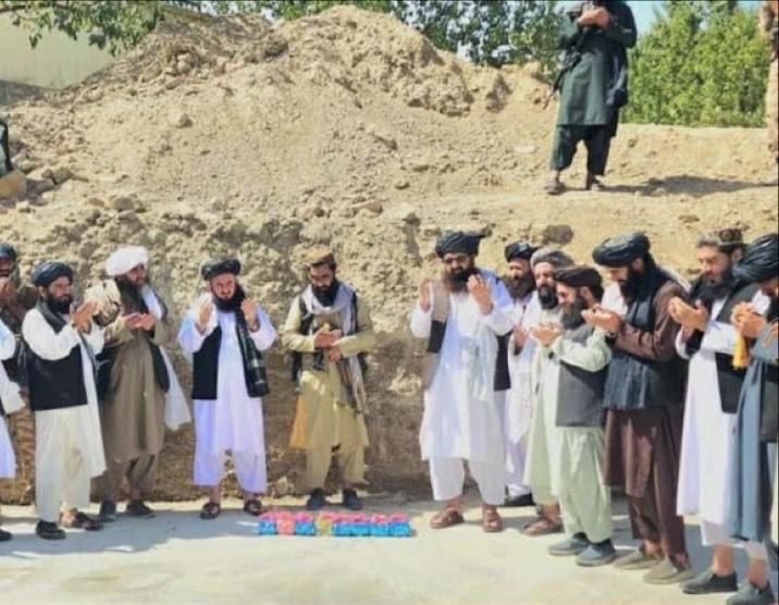 طالبان ساختمانی با هزینه ۳۴ میلیون افغانی برای نگهداری «خرقه پیامبر» می‌سازد