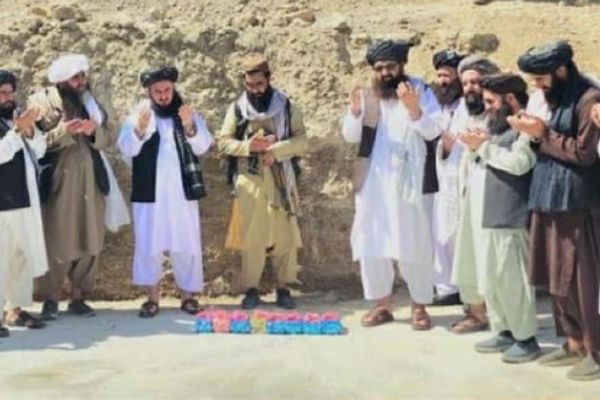 طالبان ساختمانی با هزینه ۳۴ میلیون افغانی برای نگهداری «خرقه پیامبر» میسازد
