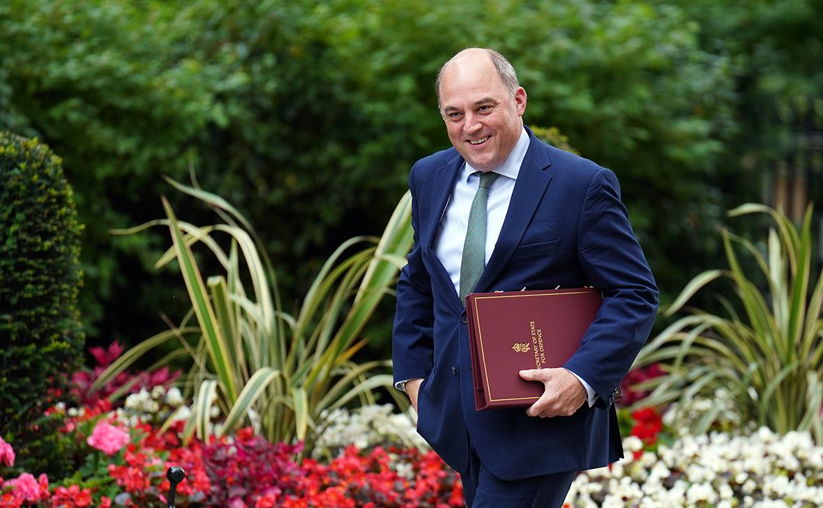 بن والاس، وزیر دفاع بریتانیا استعفا داد