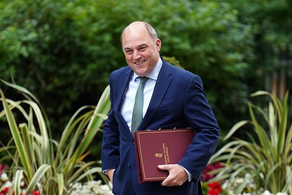 بن والاس، وزیر دفاع بریتانیا استعفا داد