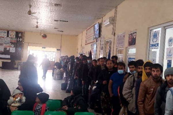 Over 2000 Afghan Immigrants Return to Afghanistan, Says Taliban