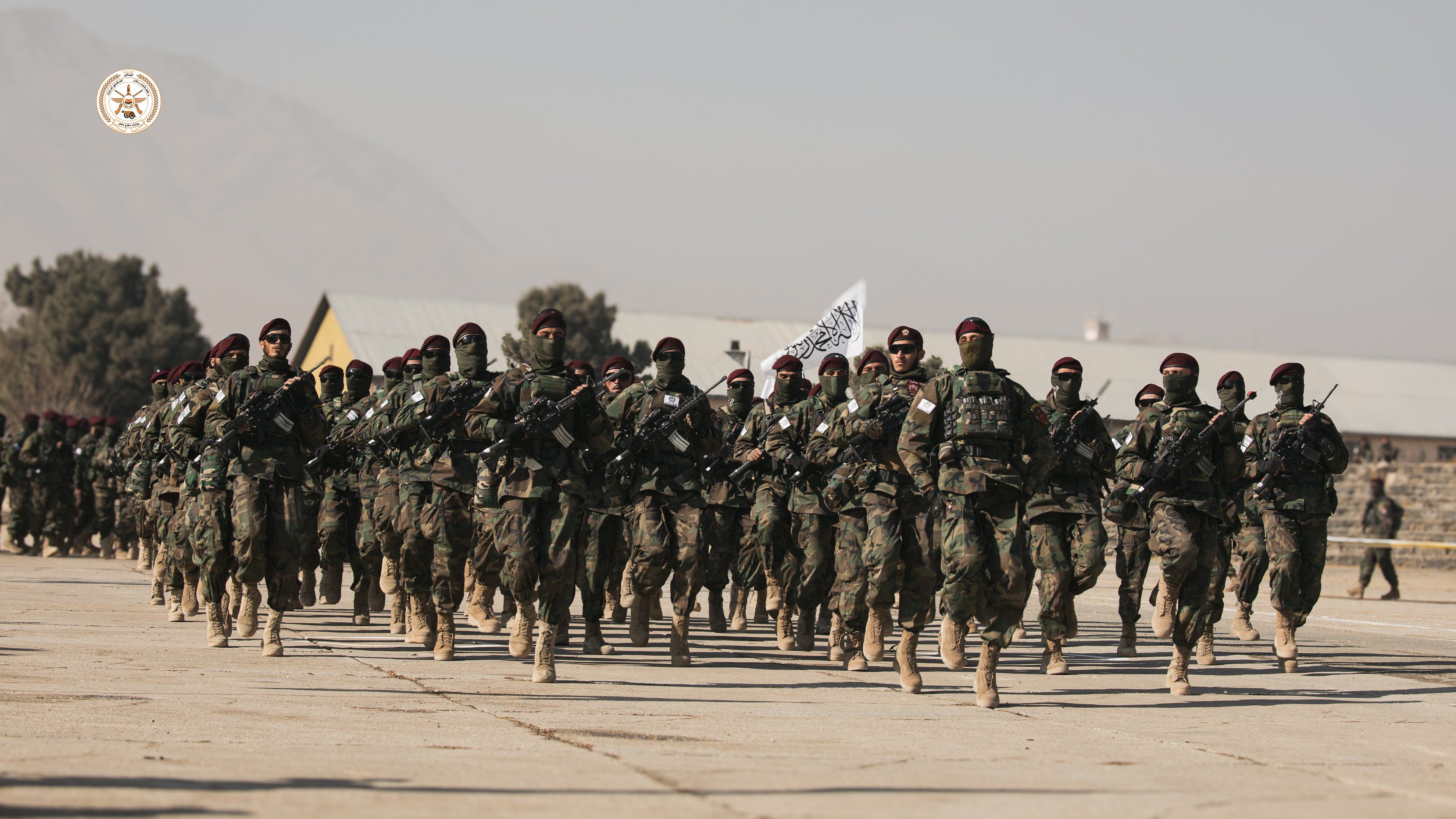 در اوج تنش با پاکستان؛ طالبان از فراغت «صدها کماندو» خبر داد