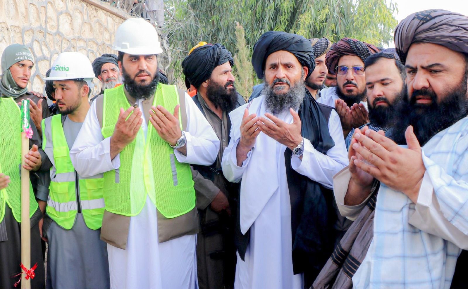 عبدالغنی برادر از کشورهای جهان خواست پروژه‌های انرژی پاک در افغانستان را تکمیل کنند