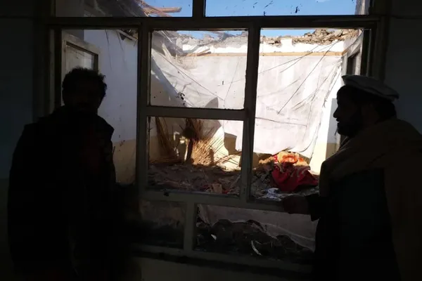 طالبان: د ننګرهار په درېیو ولسوالیو کې د چتونو نړېدو له امله ۶ تنه مړه او ۷ نور ټپیان شوي