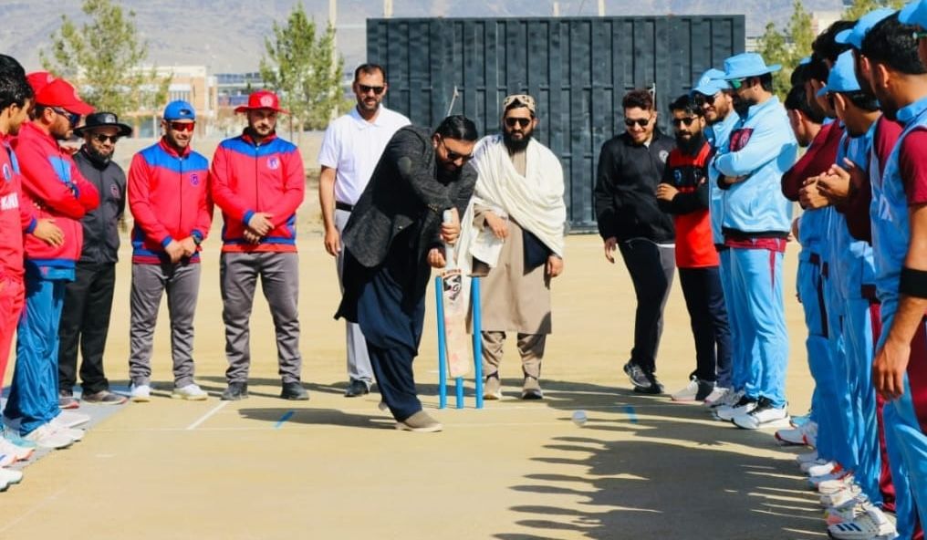 کورنۍ لوبې؛ په کندهار کې لومړۍ درجه ولایتي شل اوریزه کرېکټ سیالۍ پيل شوې