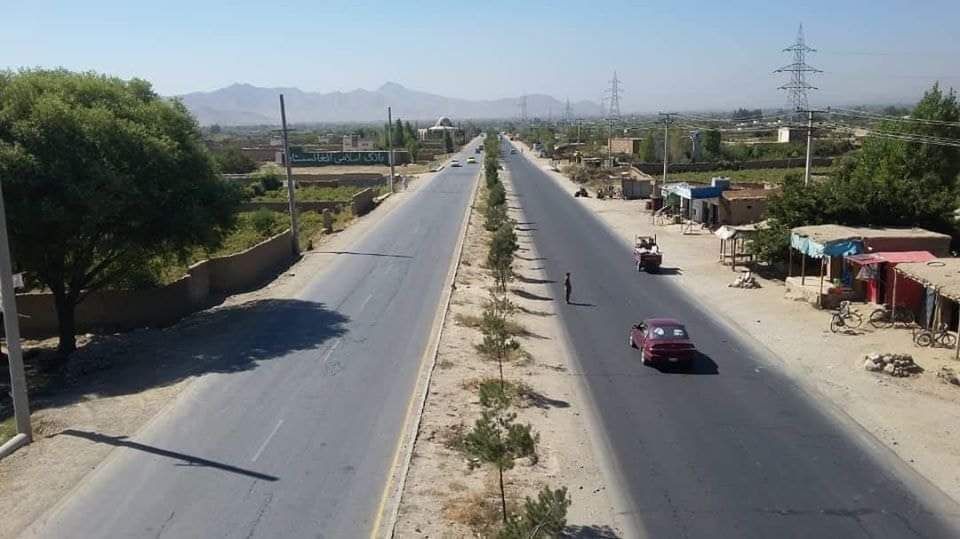 آمر امنیت طالبان در پروان: در اثر واژگون شدن دو موتر طالبان ۵ طالب کشته و شماری زخمی شدند