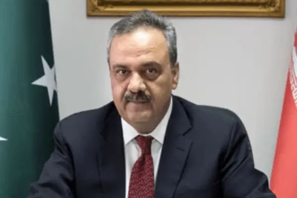 Former Pakistani Envoy Urges Taliban to Act Against TTP Militants in Afghanistan