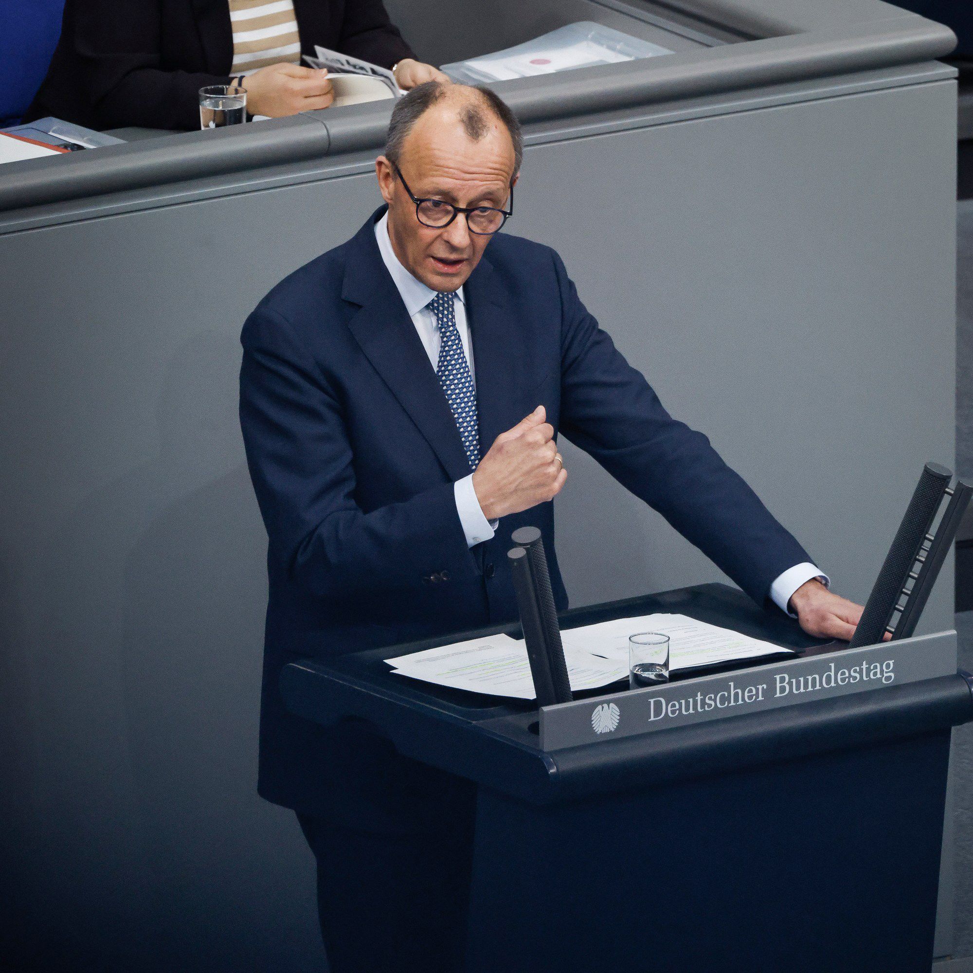 آلمان صادرات تسلیحات به اسرائیل را به‌دلیل طرح تصرف غزه متوقف کرد