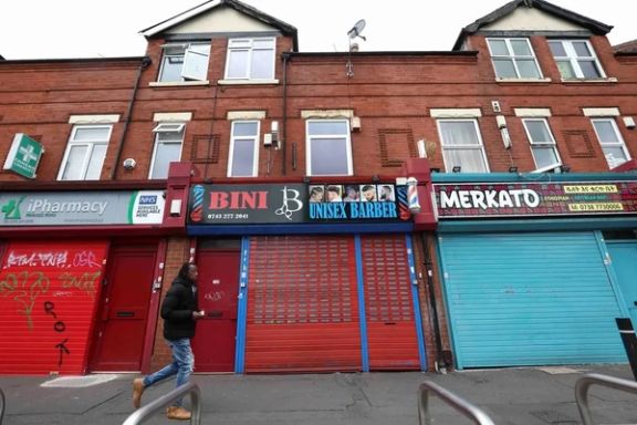 تعطیلی برخی مغازهها و فروشگاهها در منچستر به دلیل نگرانی از وقوع ناآرامیهای خشونتبار، ۱۷ مردا